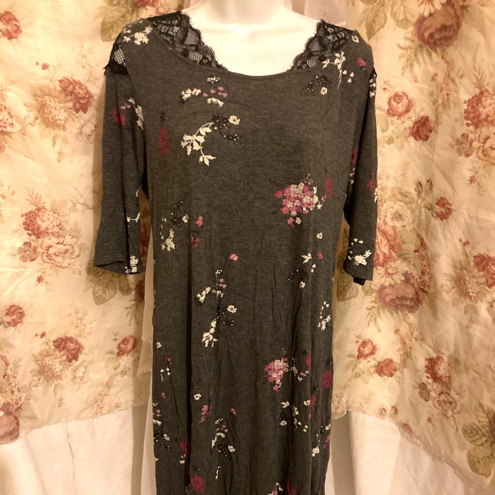 Vintage Nightgown - Picture 2 of 5
